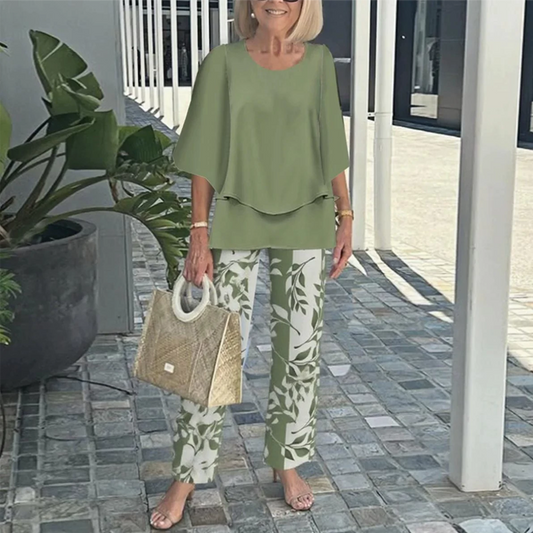 🔥 Set med tryckta byxor och rundhalsad topp