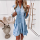 Sommerkleid mit Rüschenbesatz und V-Ausschnitt – Leichter Denim-Look