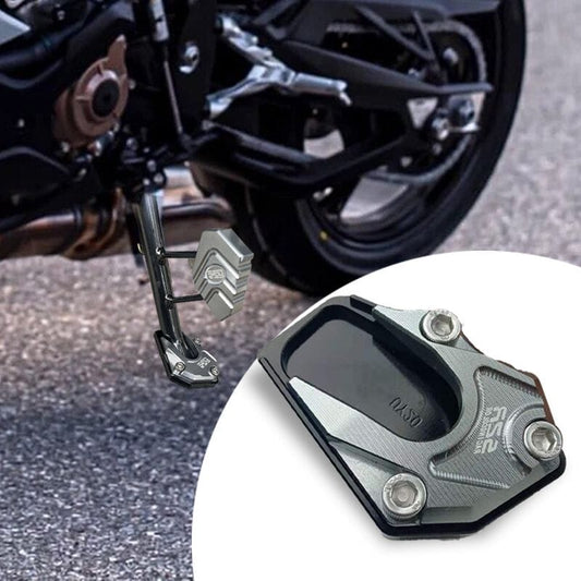 🏍️ 49% RABATT NU ! 🔥 Motorcykel Kickstand Förlängningsplatta – Stabiliserar, Passar de Flesta Modeller & Lätt att Montera ⚡